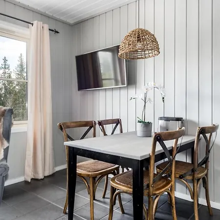Budor Familieleilighet 1.5 Time Fra Oslo *